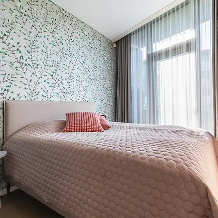 Korio Apartments, Apartament *